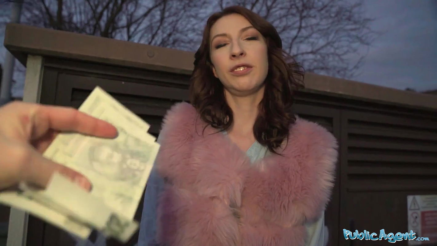 Chanel Kiss sucker is taken from behind after giving a worldclass blowjob