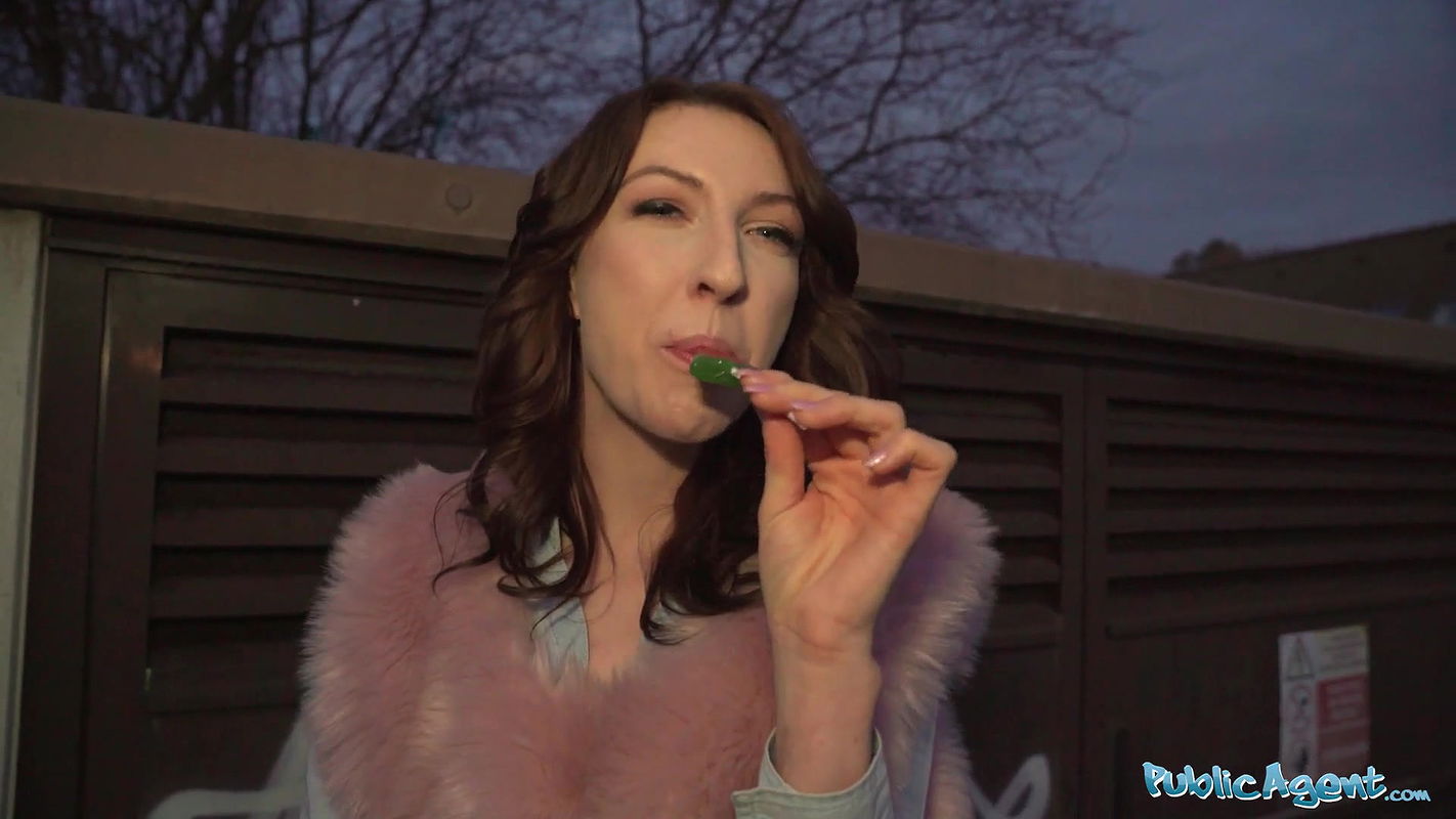 Chanel Kiss sucker is taken from behind after giving a worldclass blowjob