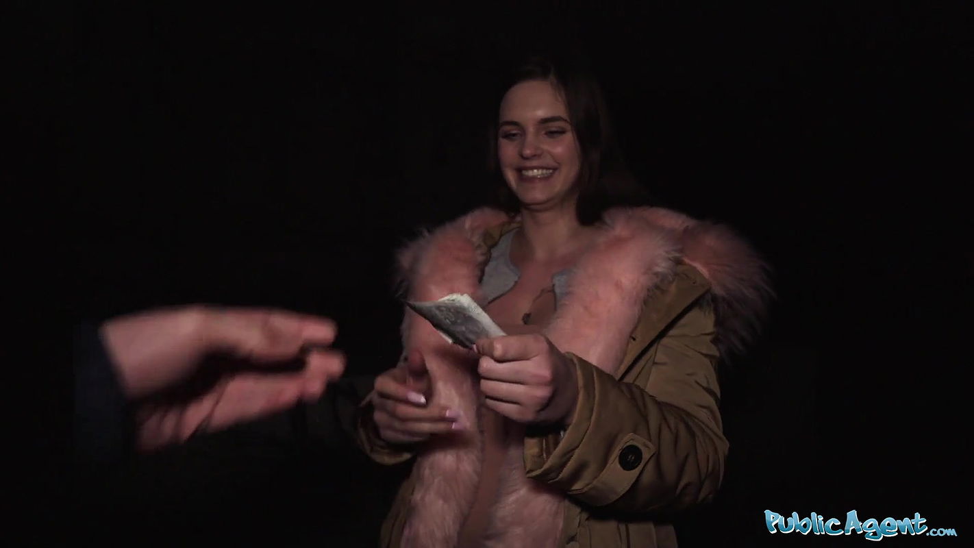 Curvy Natural Body Student with Big Natural Boobs Outdoor Fucking