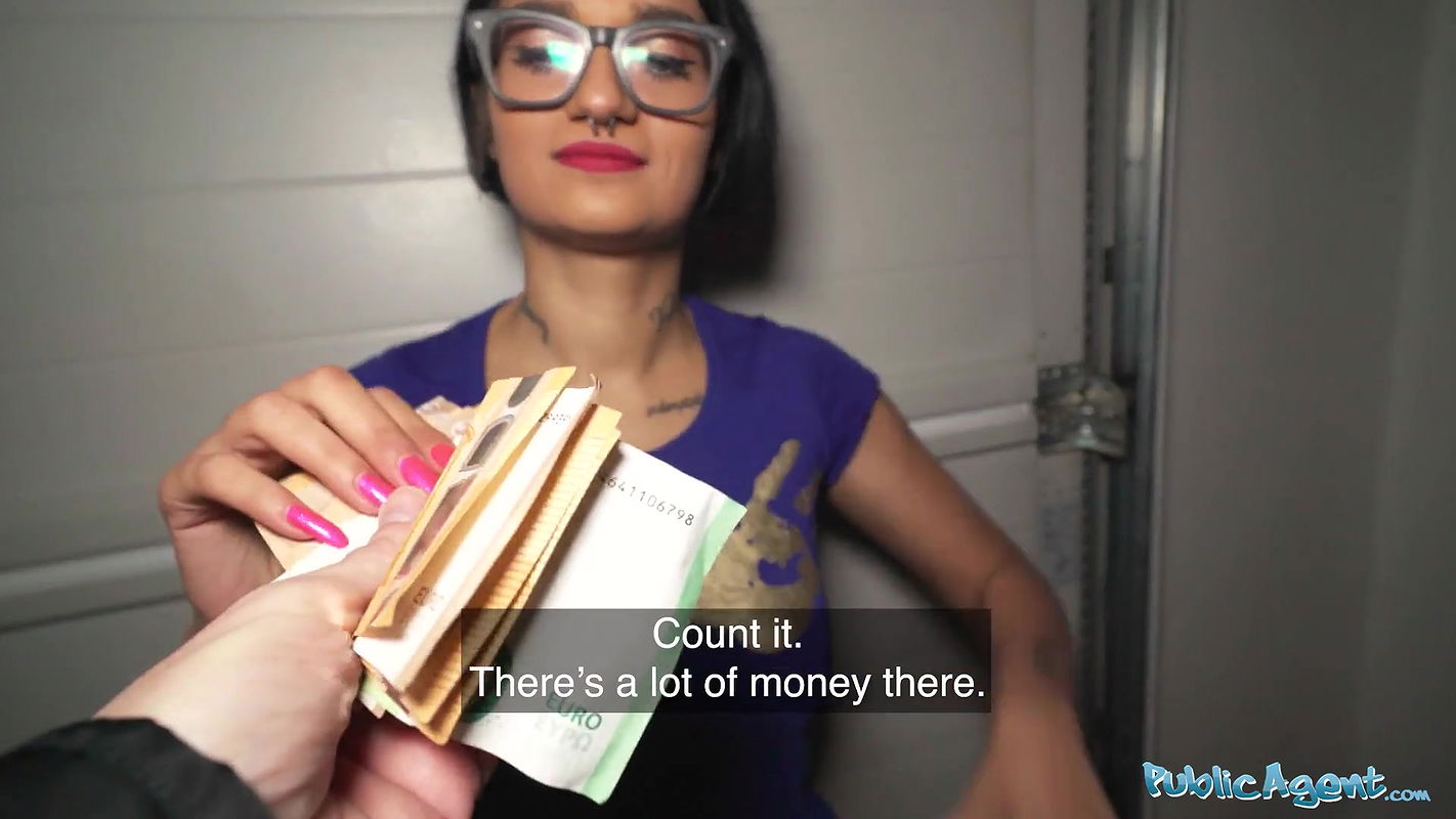 French babe Candy Scott has her wet pussy filled by a big dick