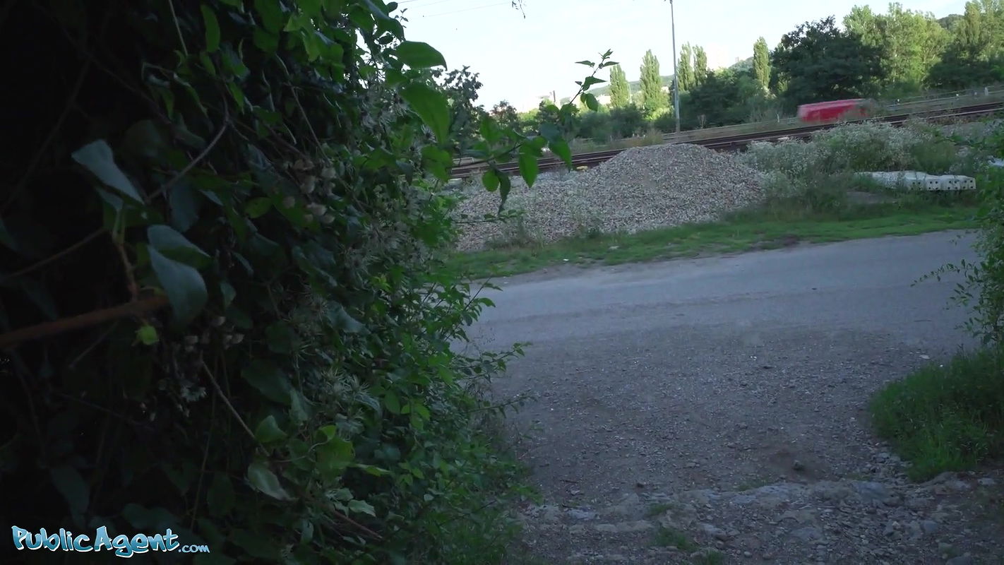 Hot Thief Marina Gold Fucked in the Woods