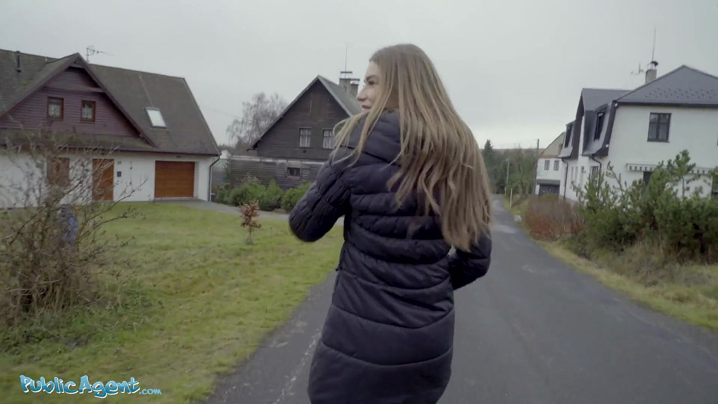 Hot wife loves a much bigger cock than shes used to