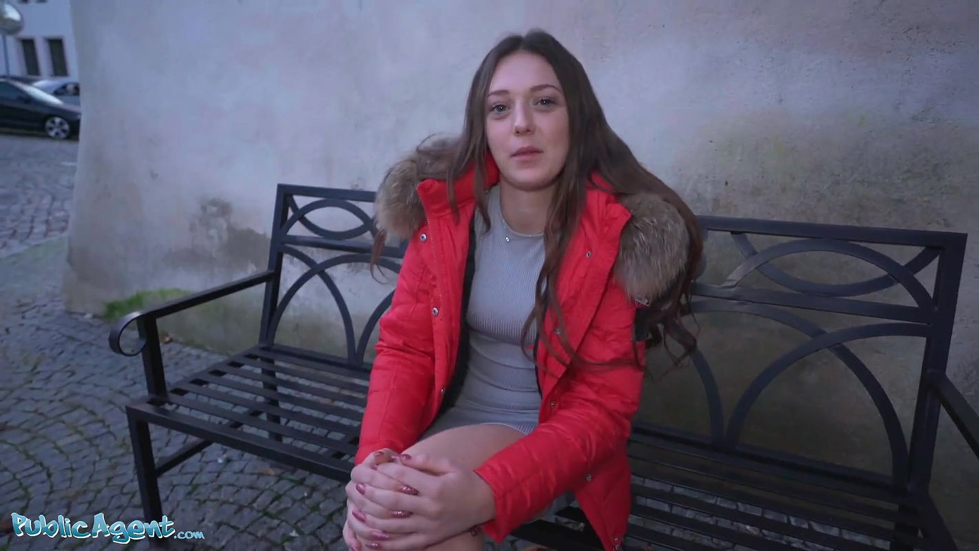 Isabela de Laa Fucked Quickly Before Meeting BF