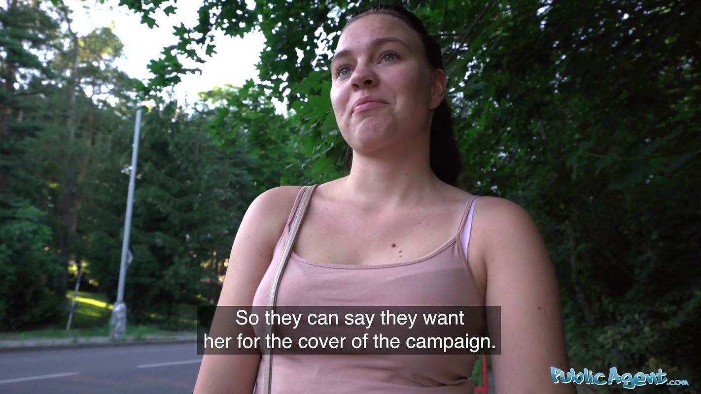 Kiara Flow shows of her sexy long legs and fucks outside in public