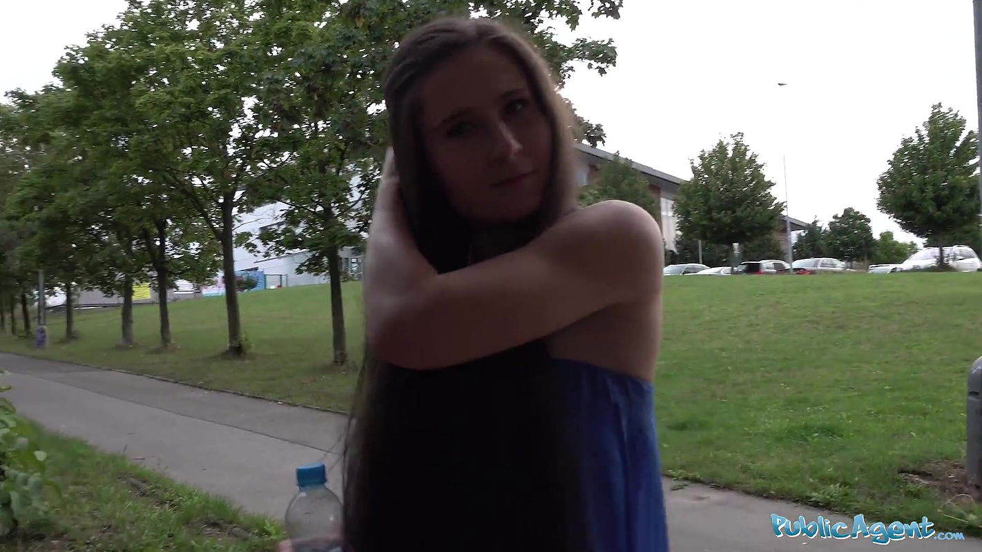 Lara Fox gets her skinny ass covered in spunk