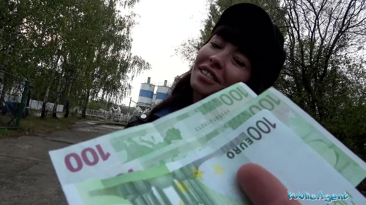 Mouthful of cum and fuck for sexy brunette babe Sasha Colibri