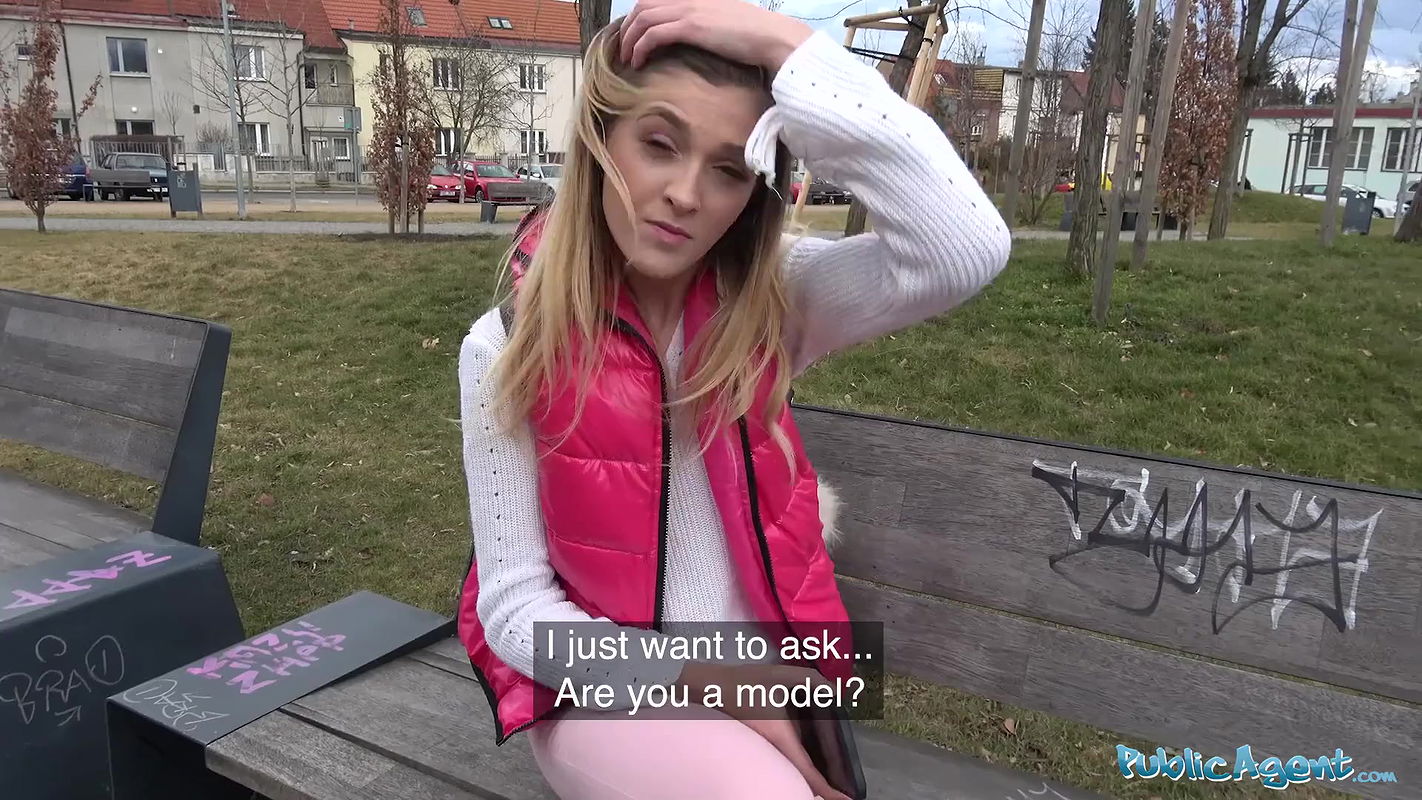 Rhiannon Ryder fucked under a bridge