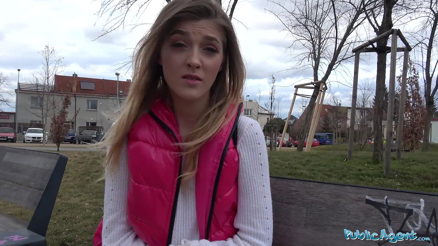 Rhiannon Ryder fucked under a bridge