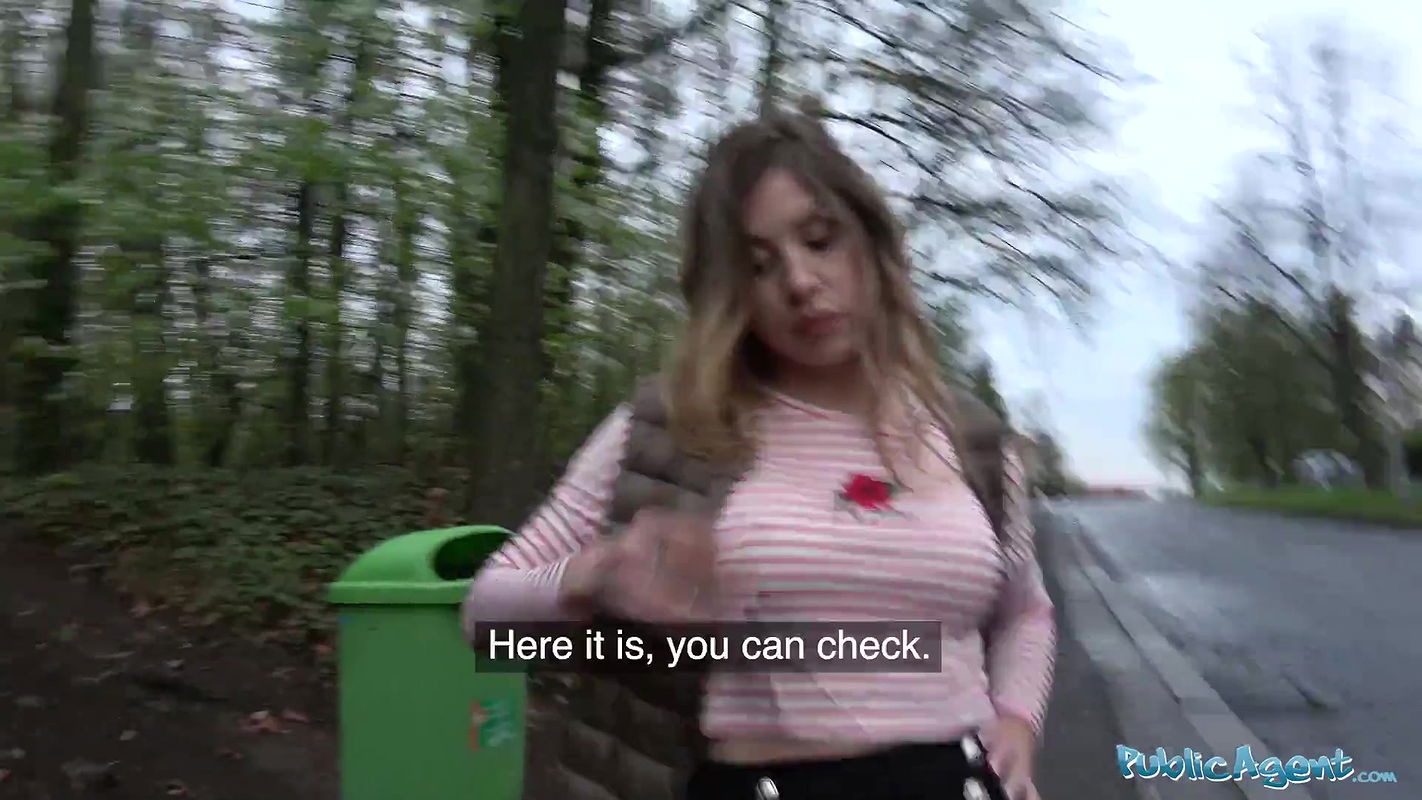 Russian hotty loves daylight outdoor sex