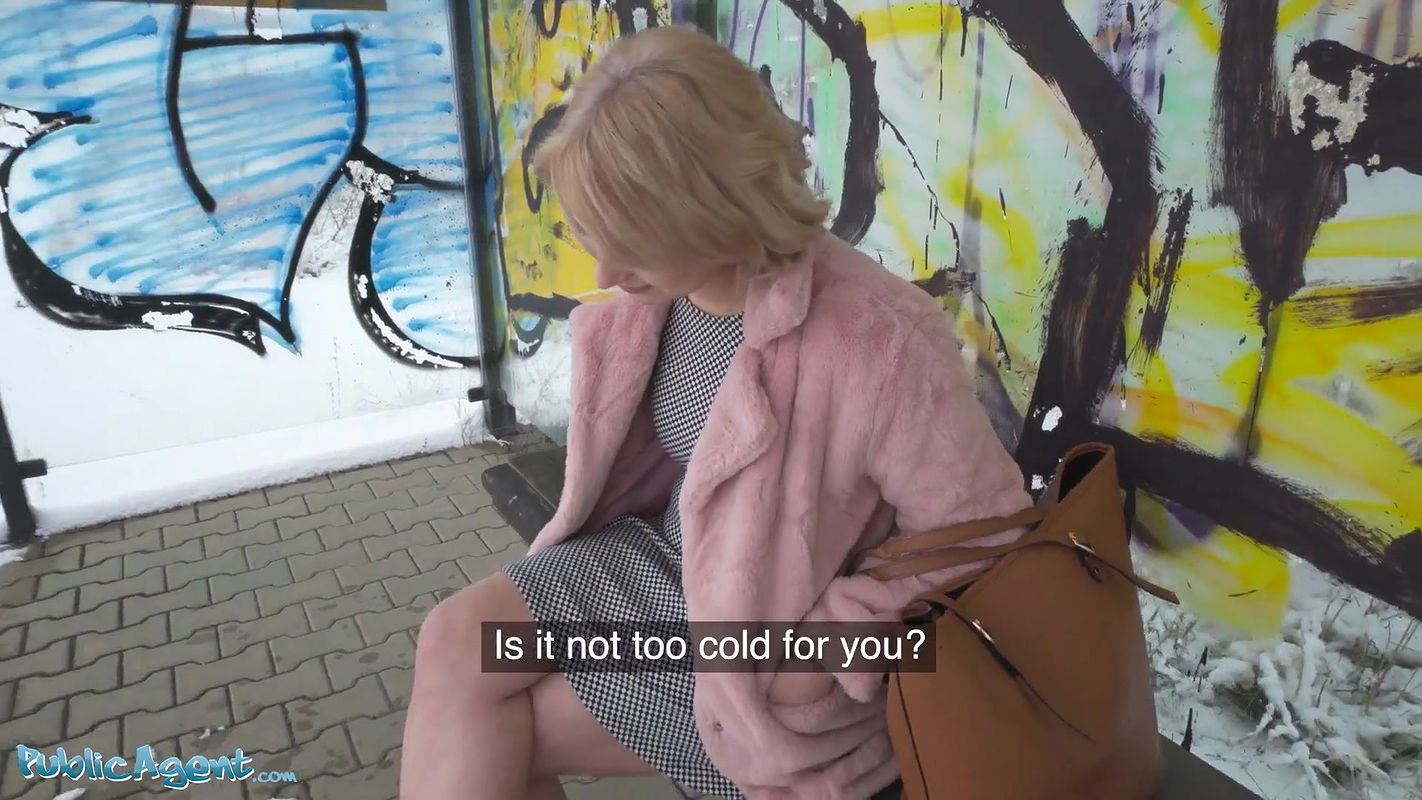 hort hair blonde amateur teen with soft natural body picked up as bus stop