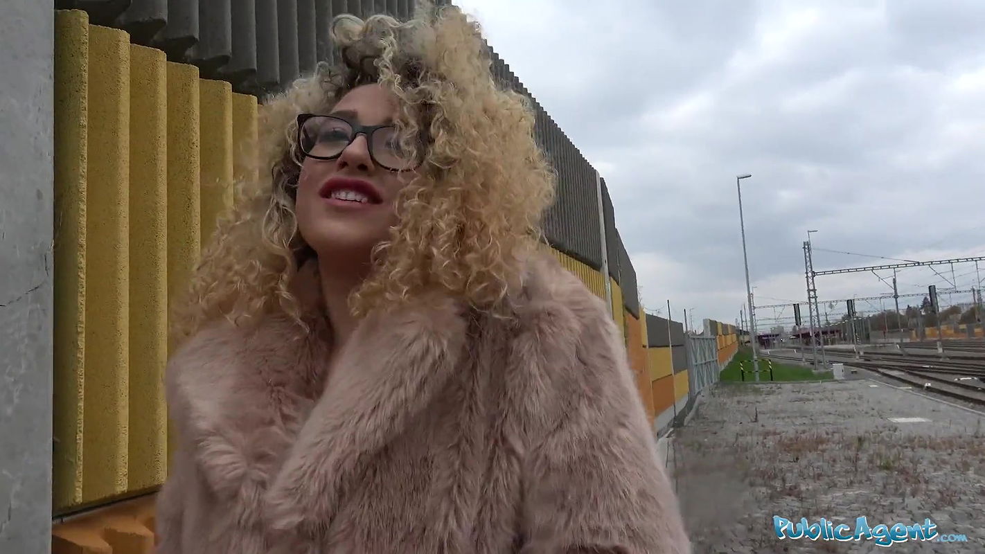 Spanish shaven pussy fucked outdoors in public