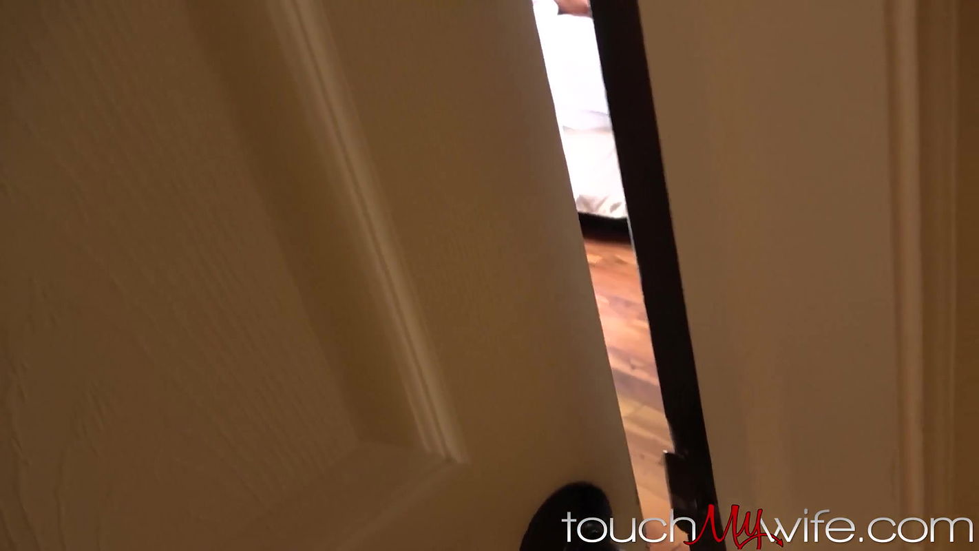 Cheating Wife Gets Caught & Threesomed