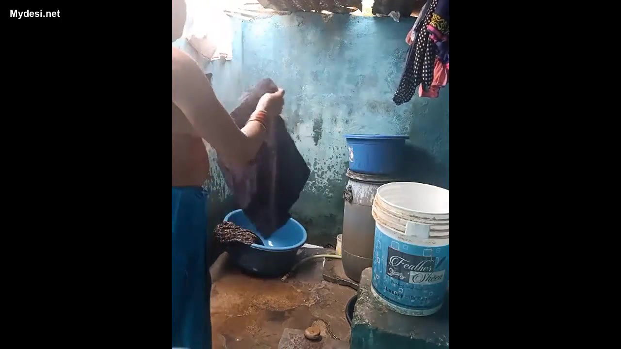 desi aunty nude bath