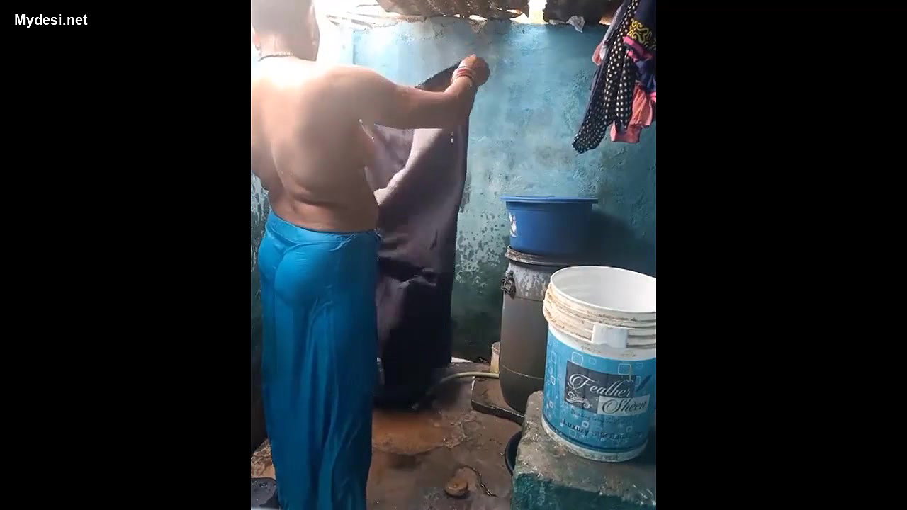 desi aunty nude bath