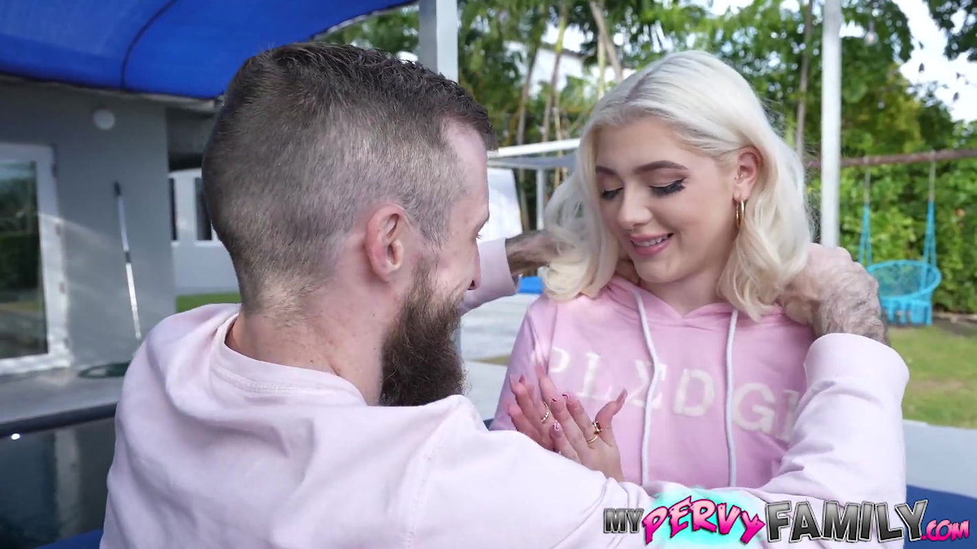 Playing Sex Games With My Stepsister’s Pussy on Spring Break – Gia Oh My –