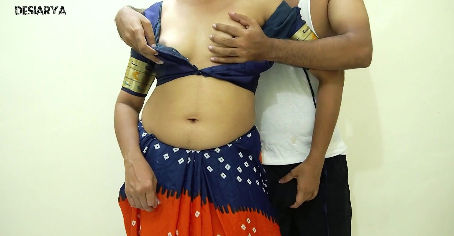 Desi Bhabhi Ke Chut Ki Pyass Buja Di