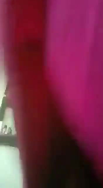 Beautiful bhabhi giving handjob