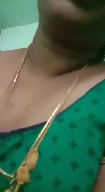 Beautiful bhabhi giving handjob