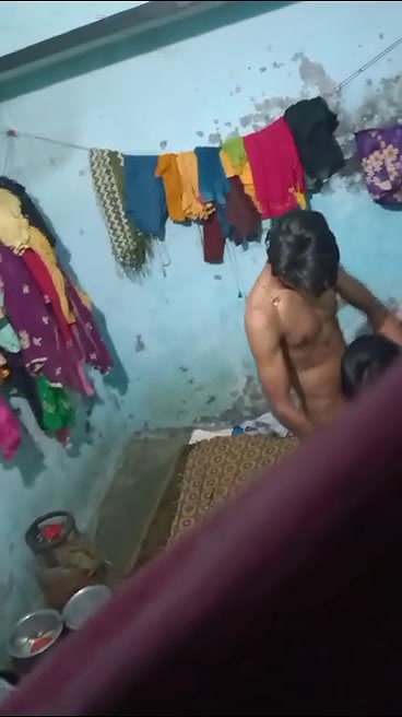 Village Devar bhabhi fucking in standing ,secretly recorded by neighbour