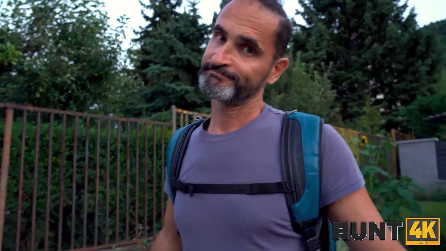 After shower blonde with blindfold gets stretched in front of BF