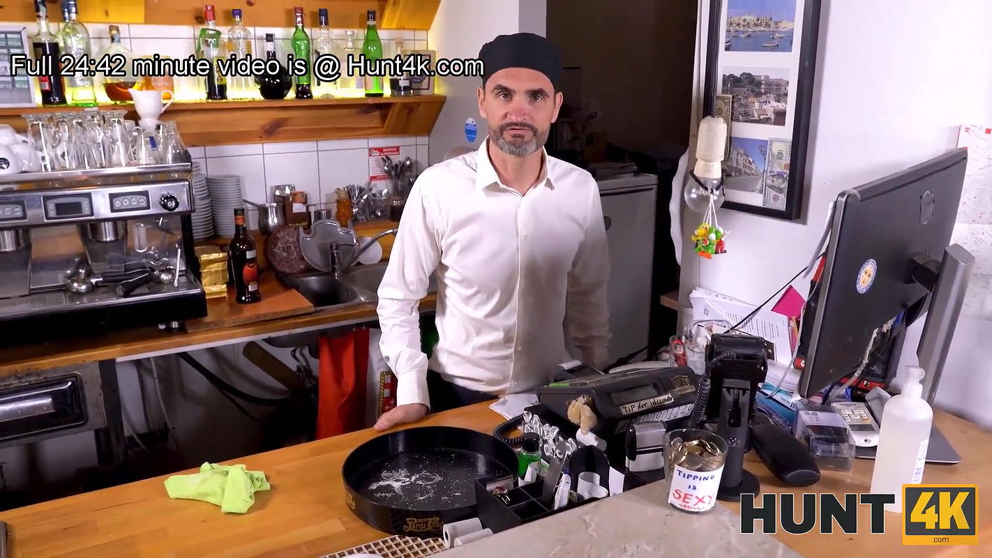 Babe takes pity on divorced client and asks BF to have sex