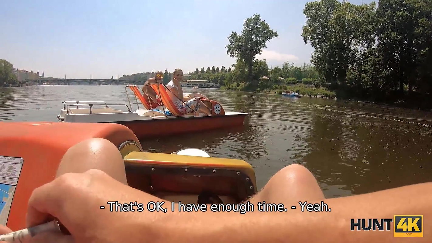 BF is idle cause theres another guy for this super-sexy babe