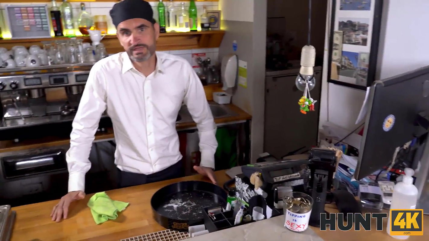 Boy has girlfriend but prefers vagina of the baristas one