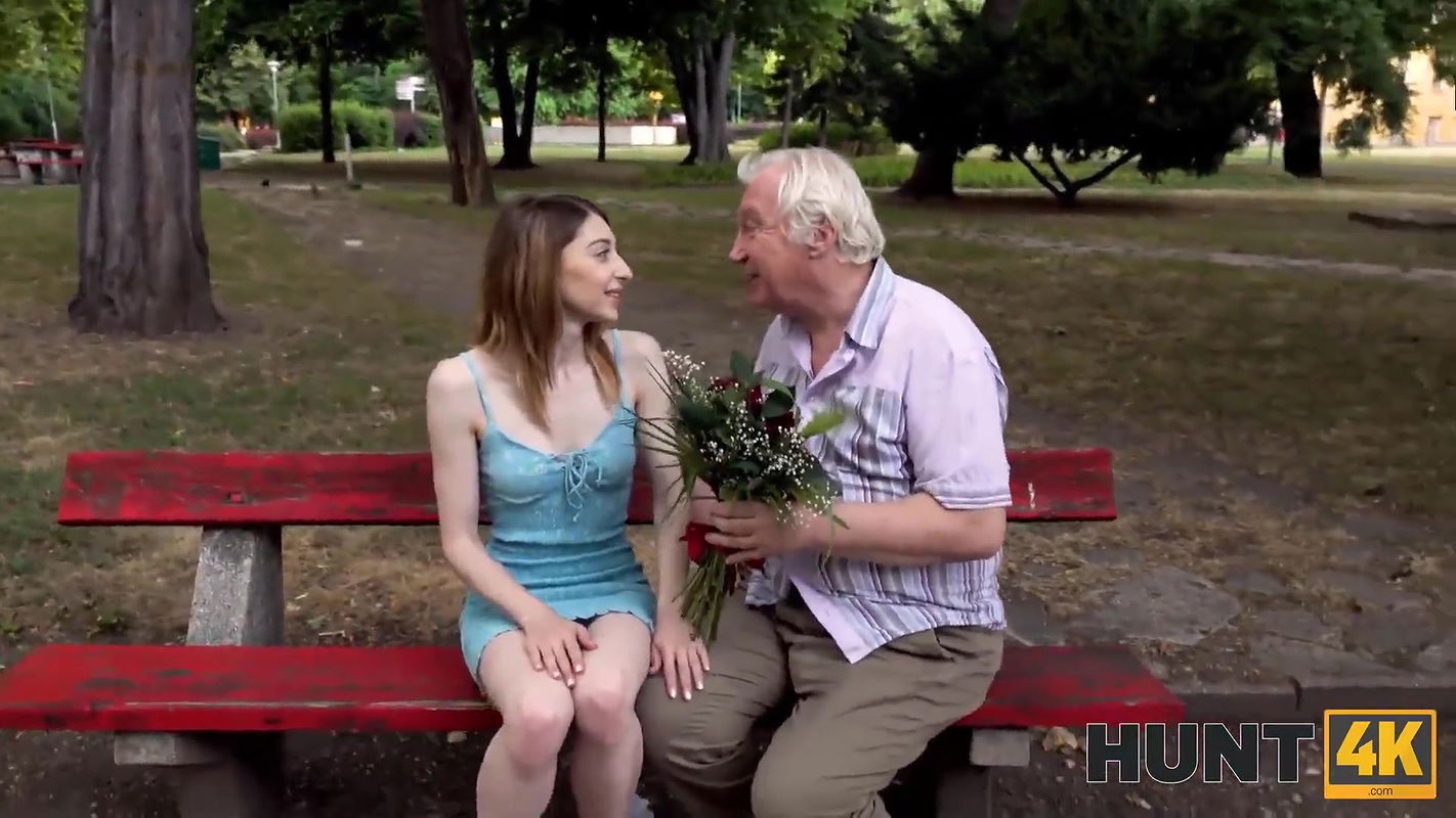 Carefully nailing tight vagina man still monitors BFs reaction