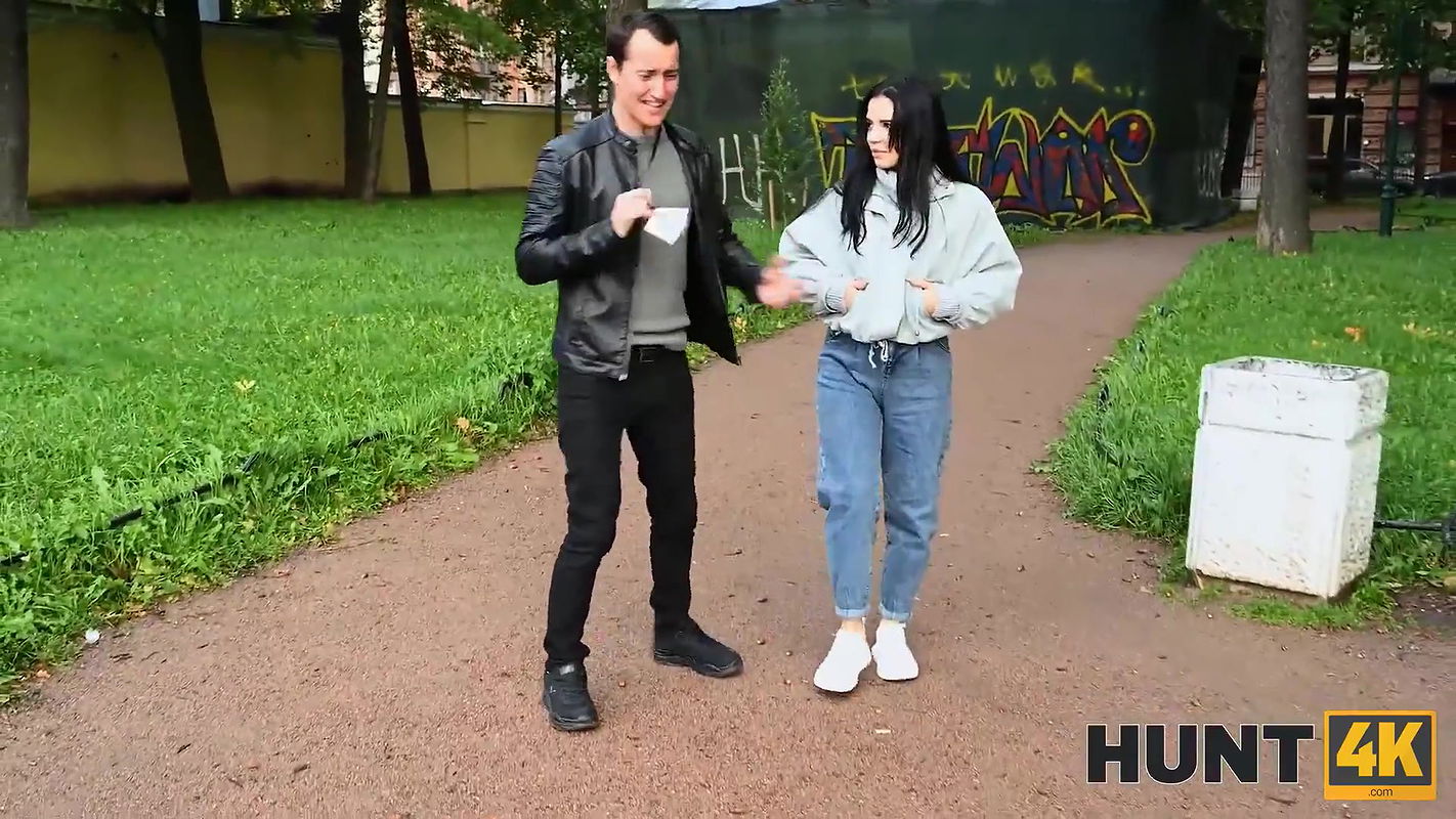 Flapper greedily sucks and makes it vaginally with BFs friend