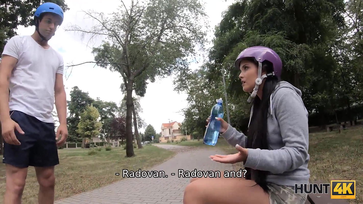 Girl isnt nailed secretly but right in front of her boyfriend