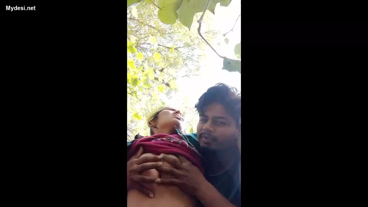 desi couple outdoor fun