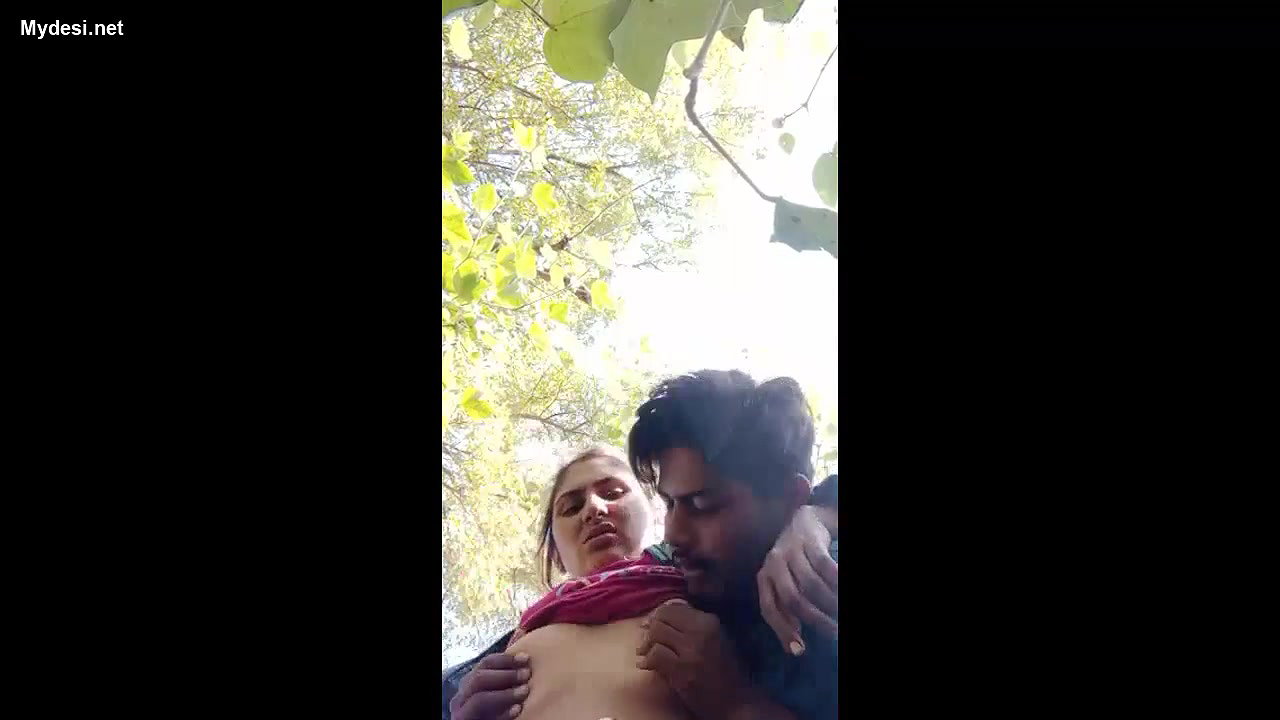 desi couple outdoor fun