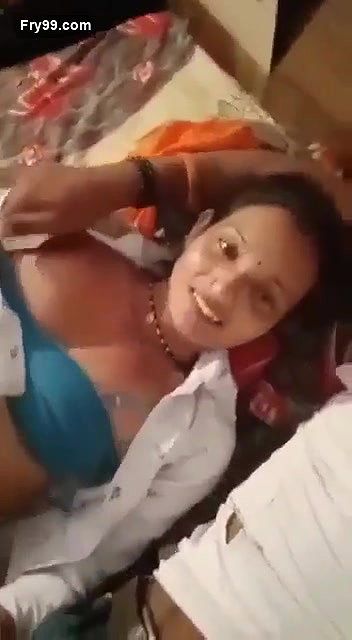 Hubby Record Wife Boobs and Pussy Video