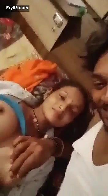 Hubby Record Wife Boobs and Pussy Video