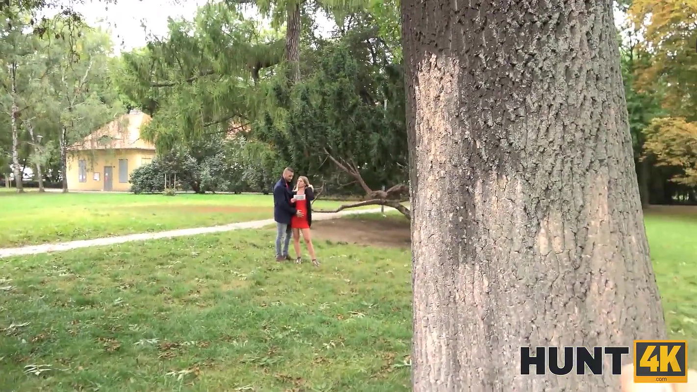 Pregnant girl feels bizarre desire to be bonked in face of hubby