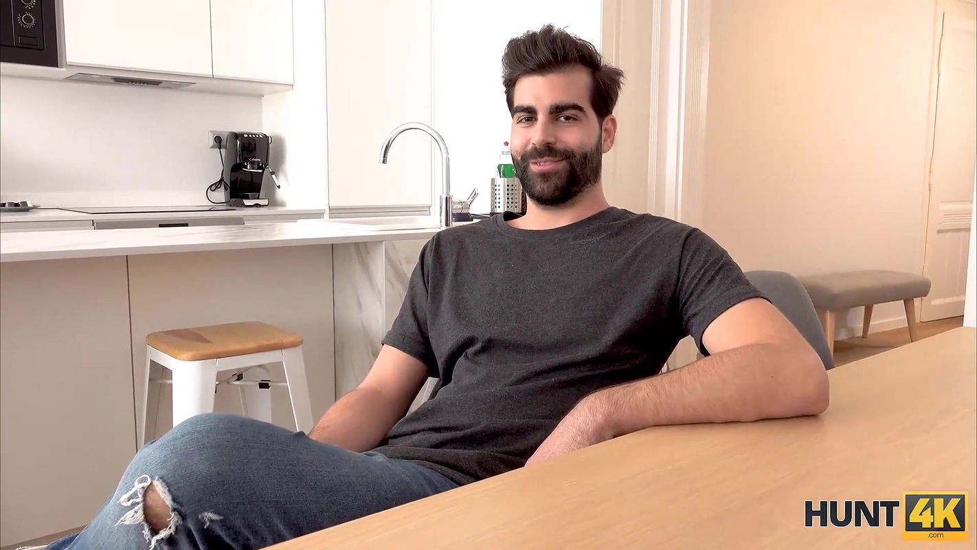 Smart hunter manages to fuck friends new dazzling GF after shower