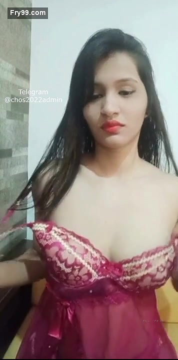 Sexy Desi Girl Milking Boobs