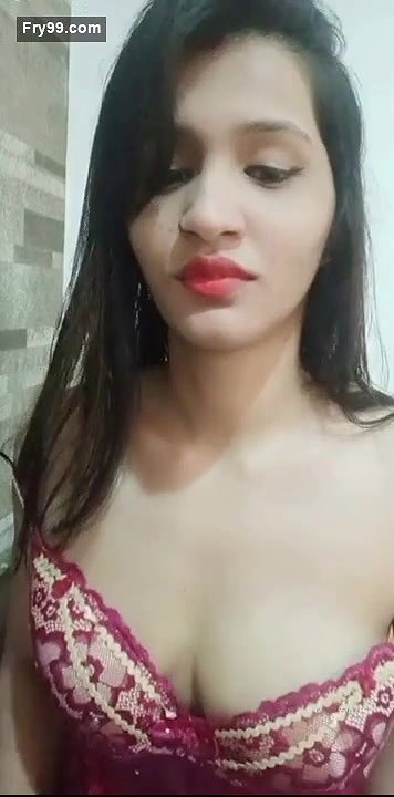 Sexy Desi Girl Milking Boobs