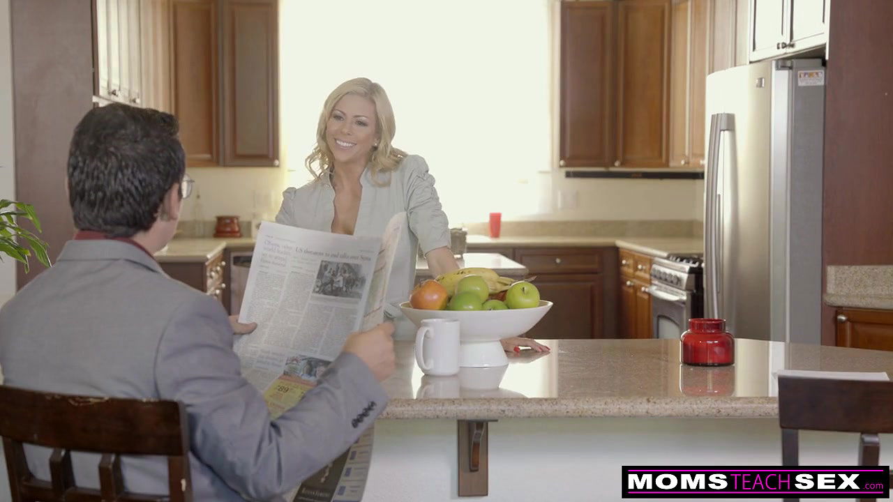 He Fucks Cheating MILF, Then Girlfriend And Cums Twice! S5：E10