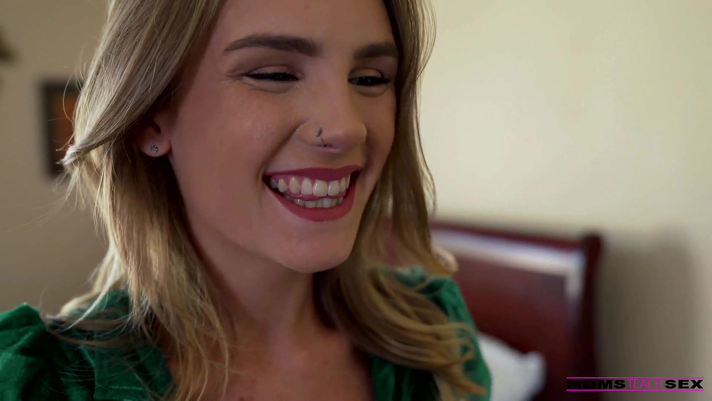 Its weird to fuck my stepmom and stepsis during Halloween