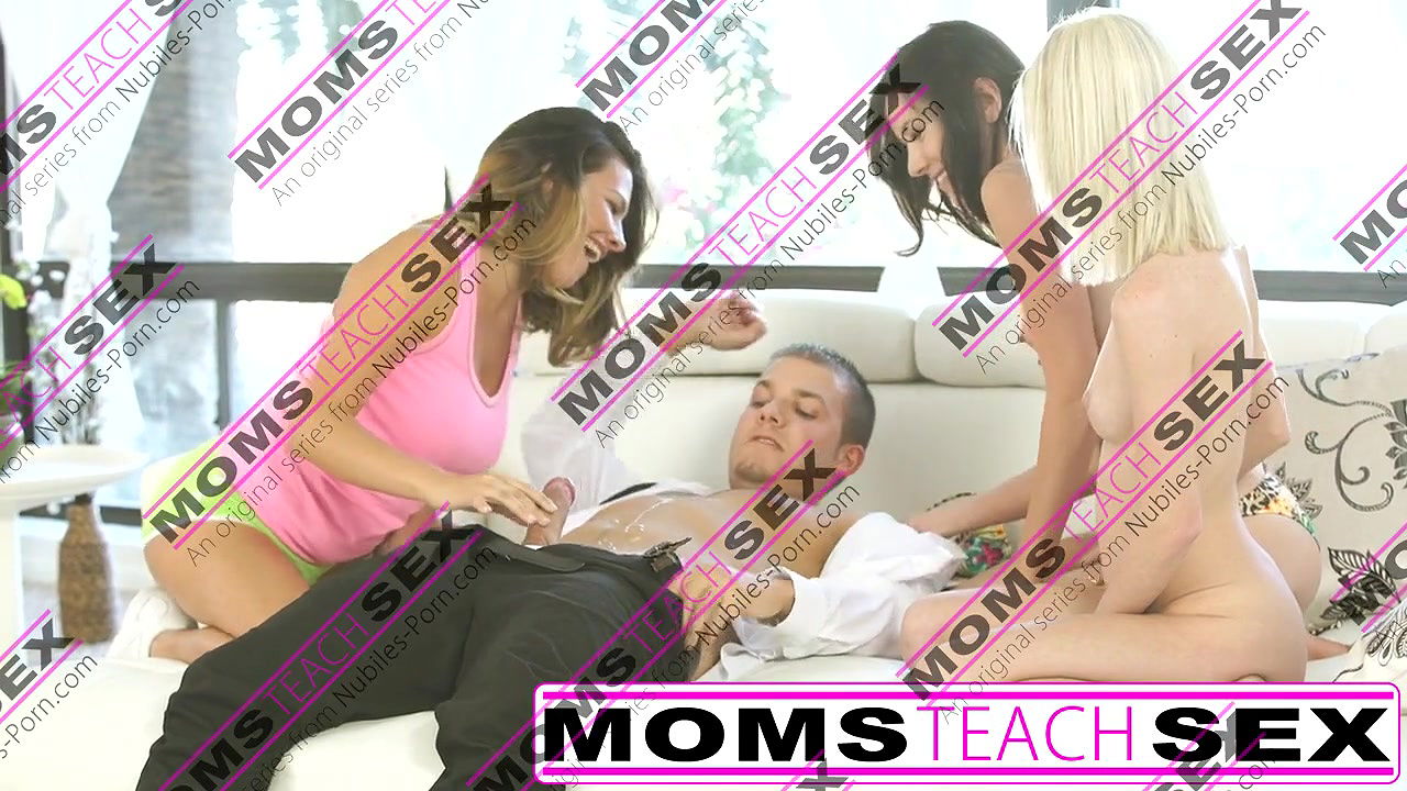 Step mom gives teens a lesson in pussy licking