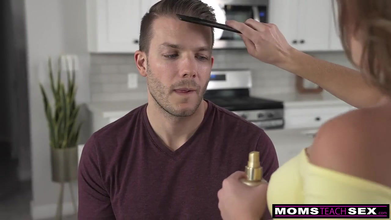 To Step Mom ＂Does my dad know you guys are fucking＂ S16：E10