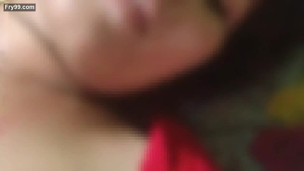 Lal blouse khol diya phir choda kutti ko