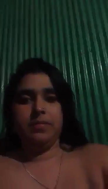 Beautiful Sexy Village HouseWife Showing