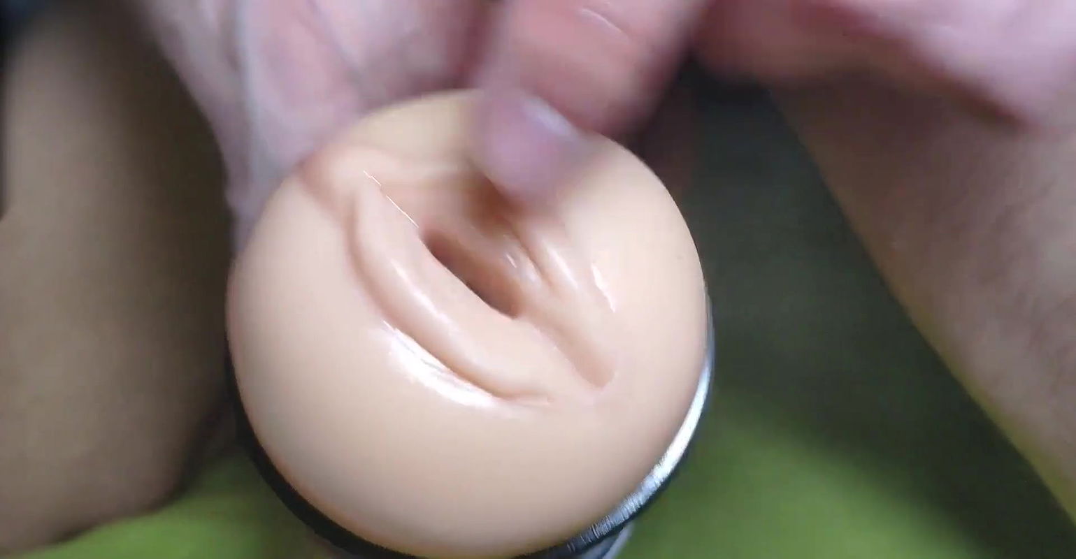 Comparison： Fake Vagina Or Real Pussy？ Sex Toy Testing