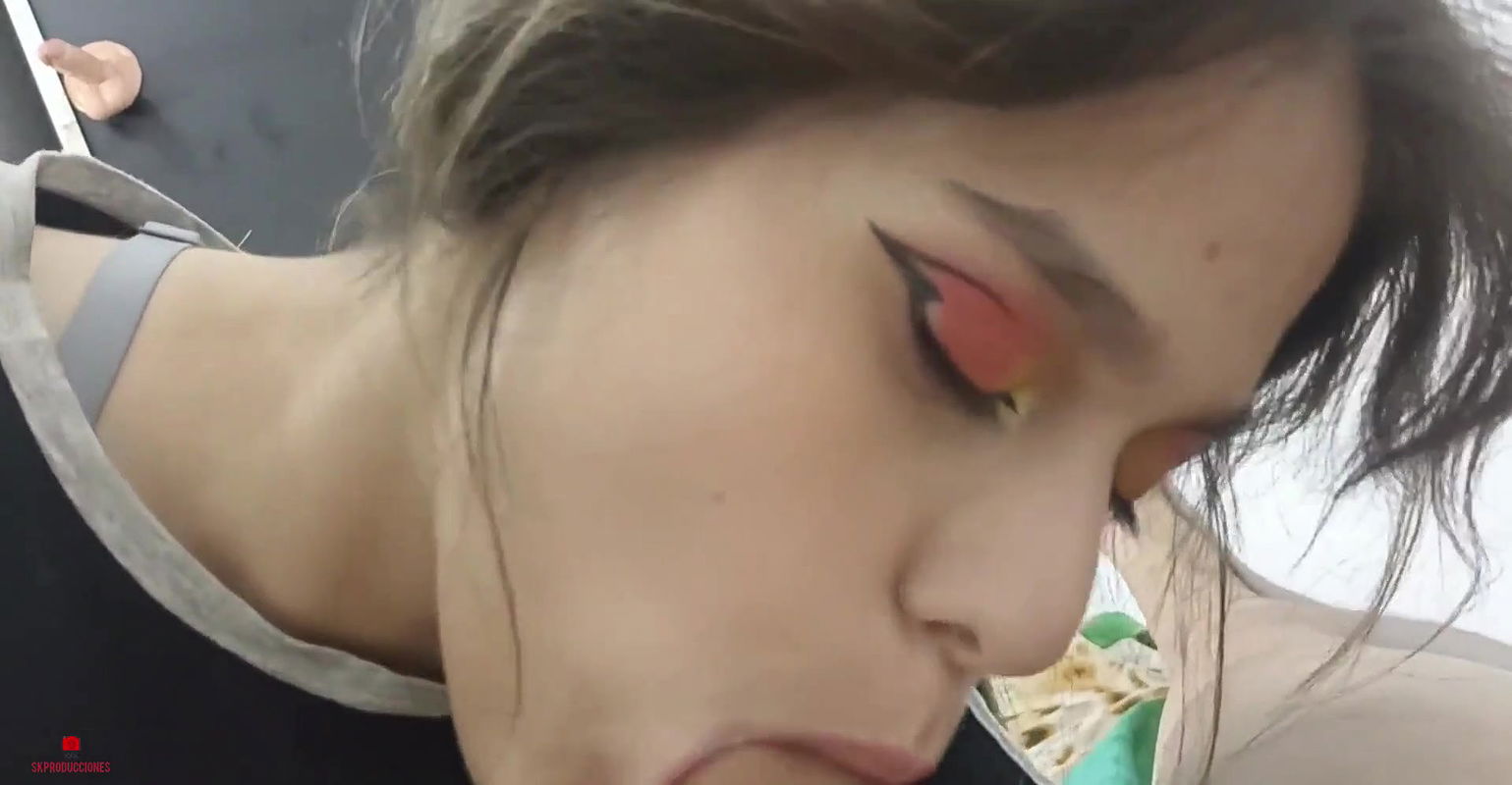 I ask my stepsister for help with my erection and I fuck her hard until I cum in her