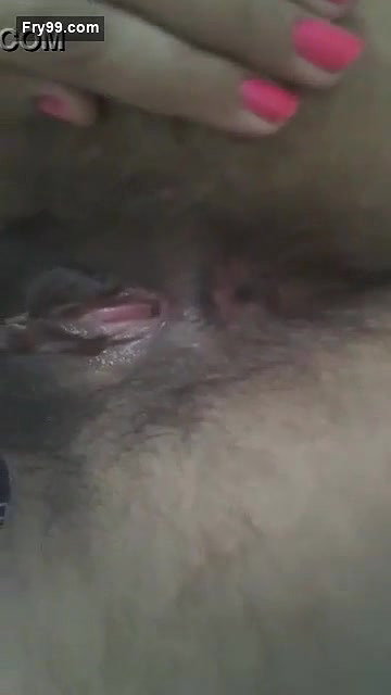 Desi sexy bhabi hairy pussy show