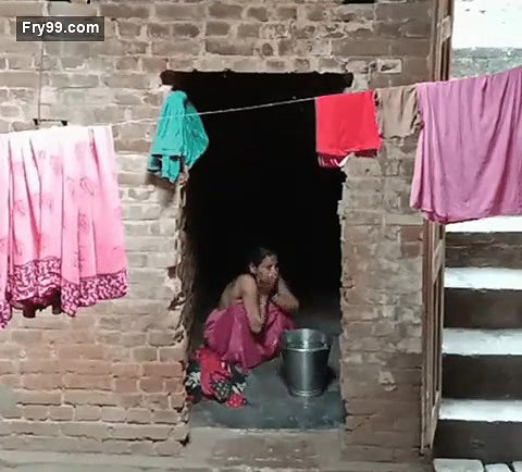 Desi Bhabhi Bathing 3 Clip Marged