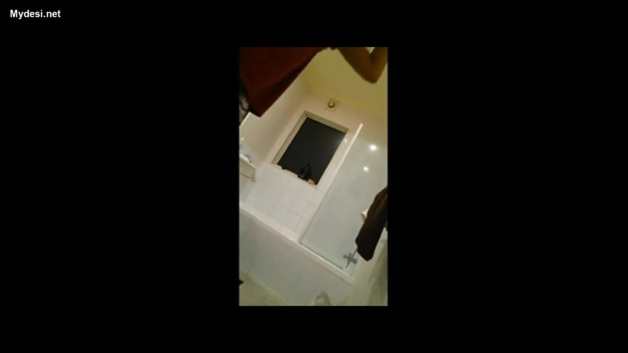 indian girl in bathroom naked