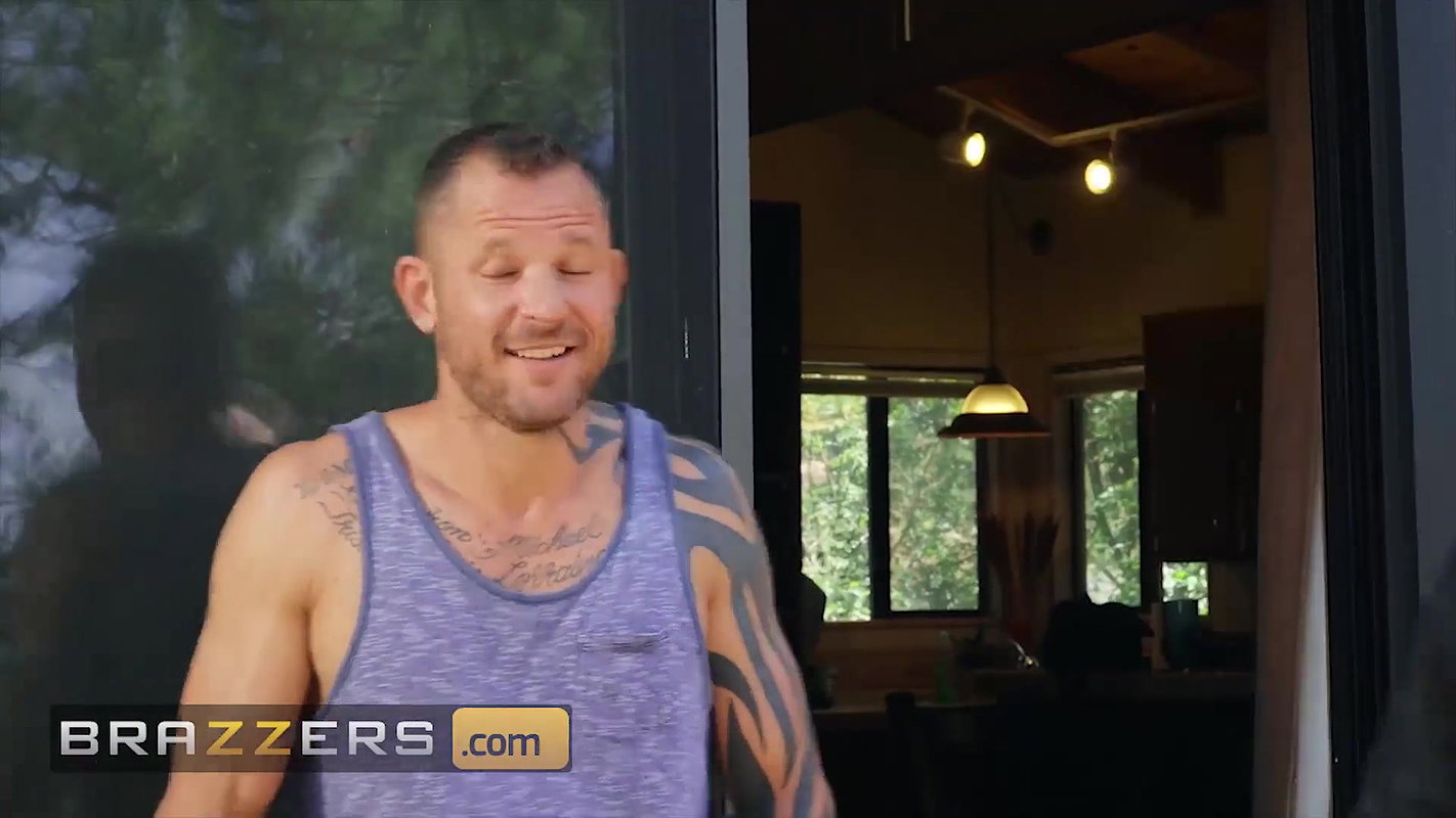 Brazzers – Abella Danger takes Charles & Scott in the woods for a hardcore